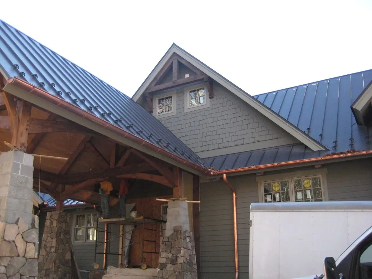 Craftsman Roofing team delivering quality roofing work in Holiday Harbors